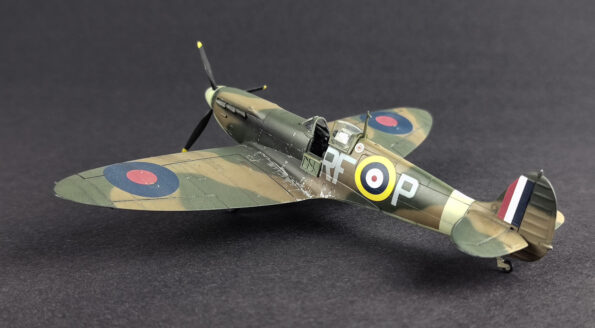 Wczesny Spitfire Mk.Ia od Tamiya w skali 1/72